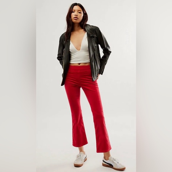 NWOT FREE PEOPLE IN MY FEELINGS VELVET CROP SLIM FLARE PANTS LARGE - Picture 2 of 3